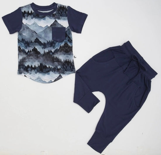 The Mountains are Calling Pocket Tee & Jogger